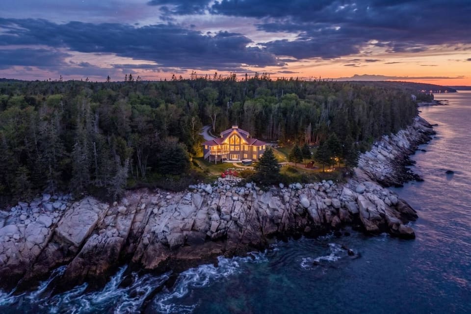 Oceanfront Sanctuary, private oceanfront home in Hubbards